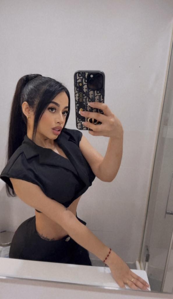 Chica busca chico en Cádiz: 