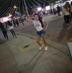 663582593: Chica busca chico en Cáceres