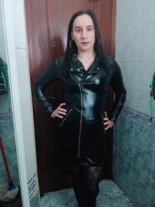 607422943: Chica busca chico en Madrid