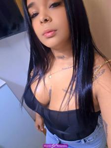 604311930: Chica busca chico en Cantabria