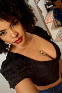 619851461: Chica busca chico en Sevilla