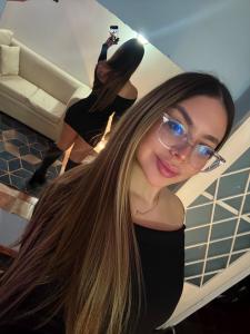 613540643: Chica busca chico en Madrid