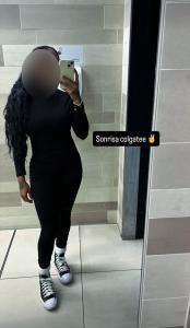 637109642: Chica busca chico en Sevilla