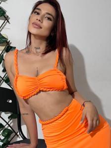631700802: Chica busca chico en Ibiza