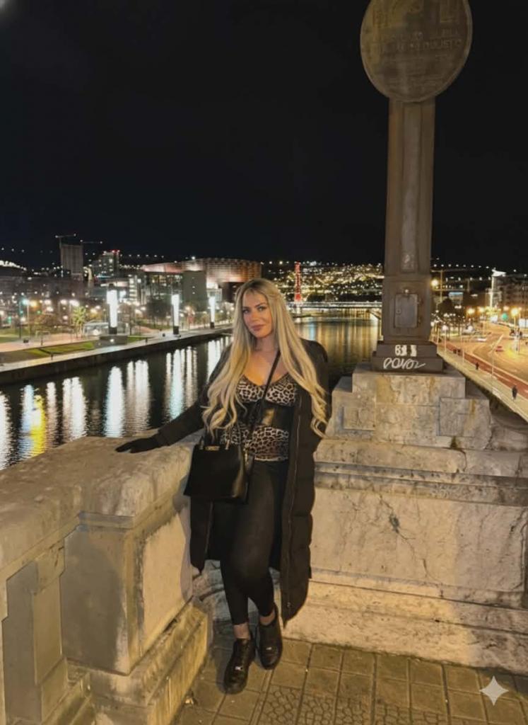 673623557: Travesti en Vizcaya