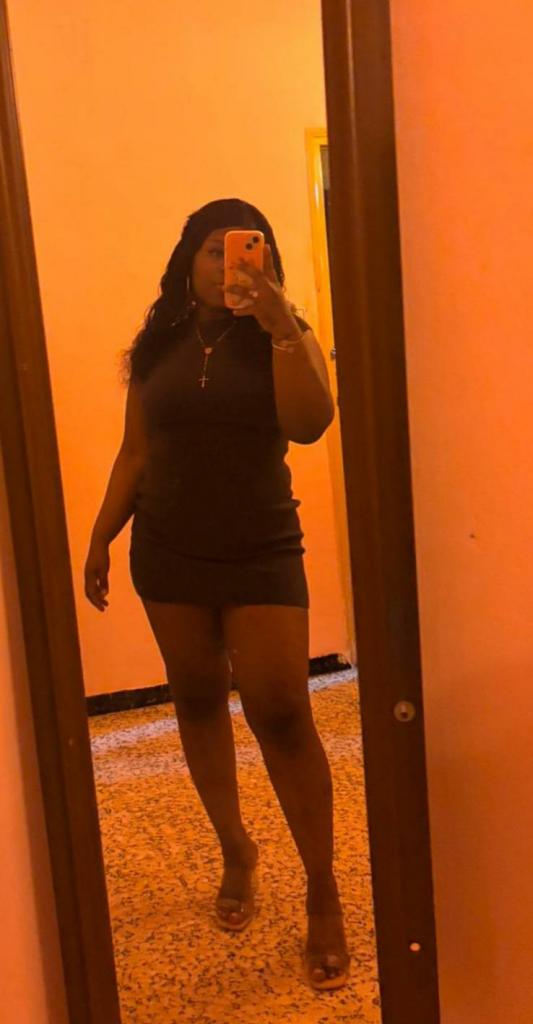 Chica busca chico en Granada: 