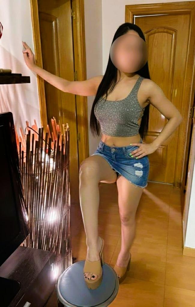 667529928: Chica busca chico en Madrid