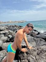 643695984: Chico busca chica en Tenerife