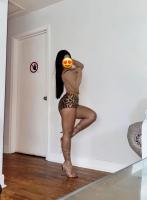 631056776: Chica busca chico en Alicante