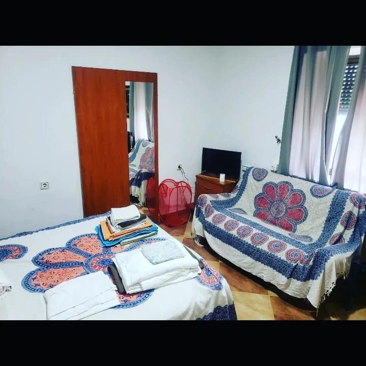 Chica busca chico en Cádiz: 