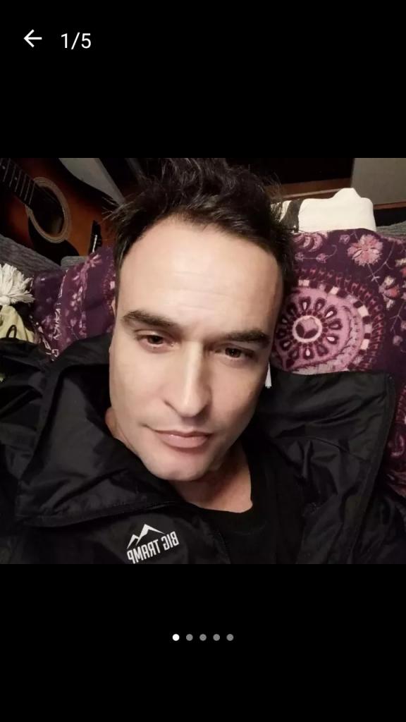 Chico busca chica en Cádiz: 