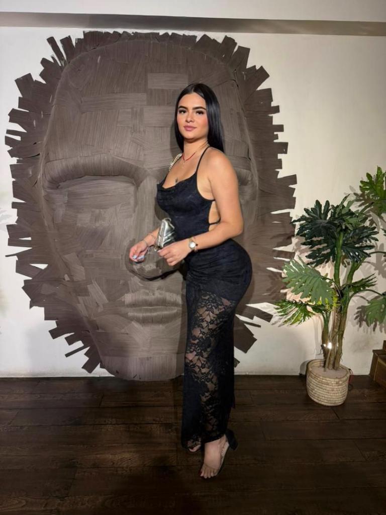 Chica busca chico en Huelva: 