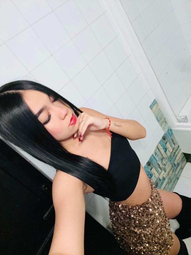 671278505: Chica busca chico en Huelva