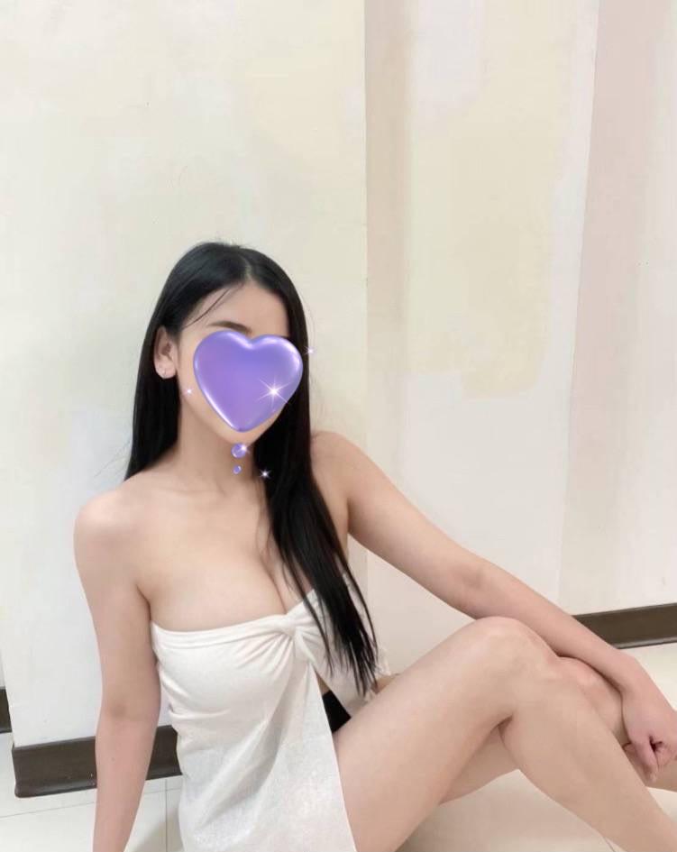 658041419: Chica busca chico en Sevilla