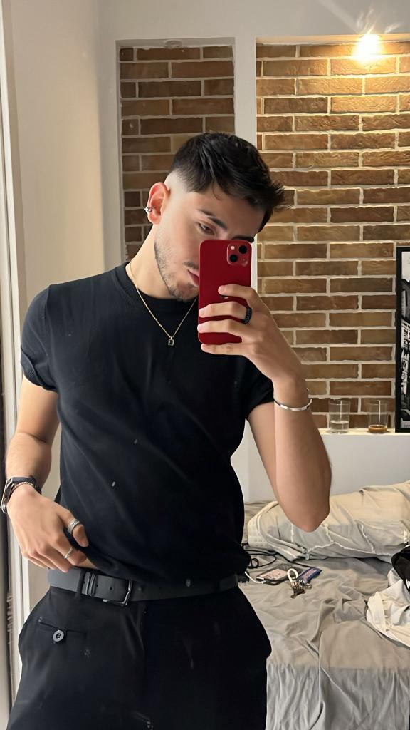 637452156: Chico busca chica en Madrid