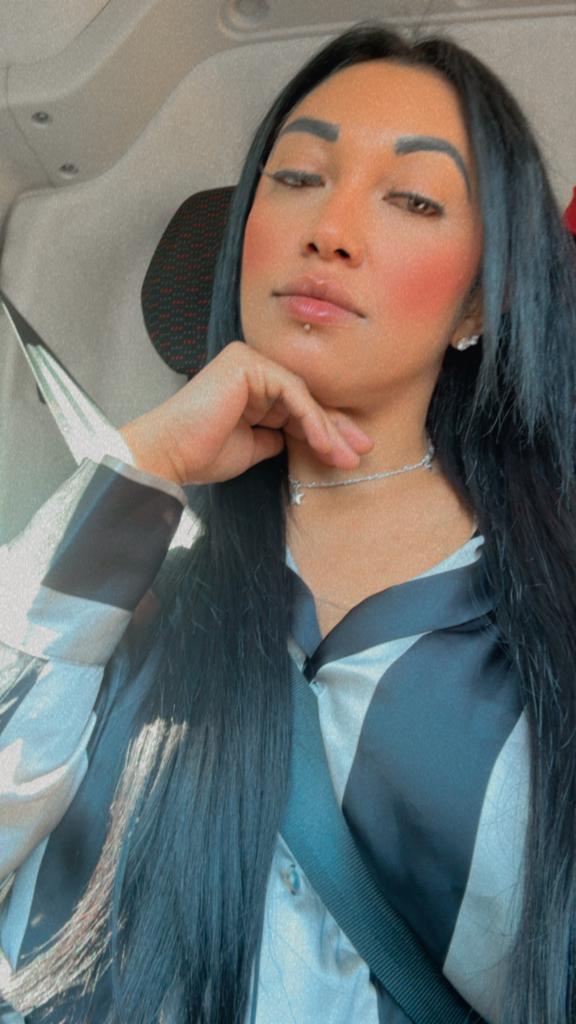 638351631: Chica busca chico en Lugo