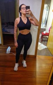 613677079: Chica busca chico en Orense