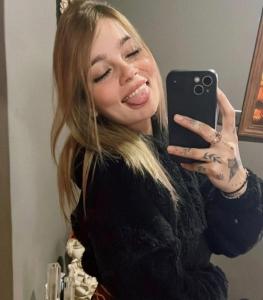 613697150: Chica busca chico en Almería