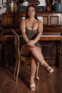 614978069: Chica busca chico en Madrid