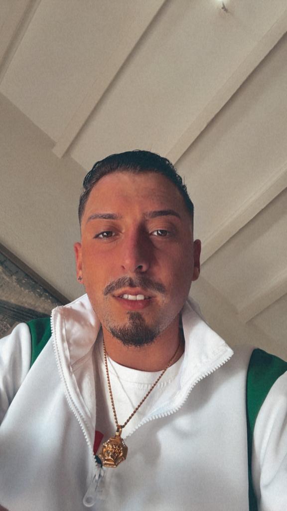 614119967: Chico busca chica en Almería