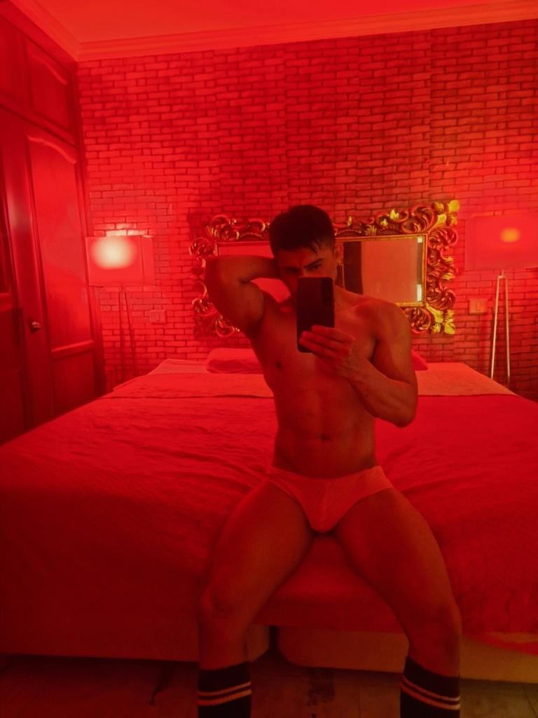 Chico busca chica en Las Palmas: 