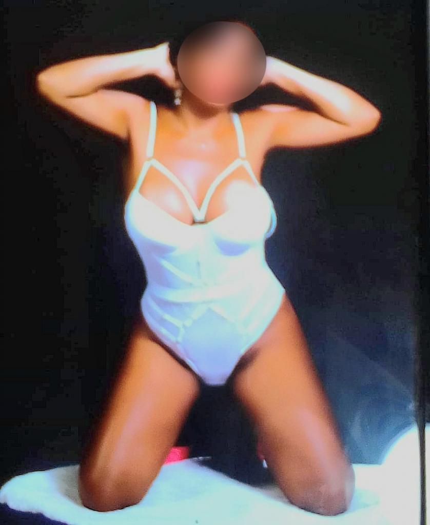 Chica busca chico en Tenerife: 