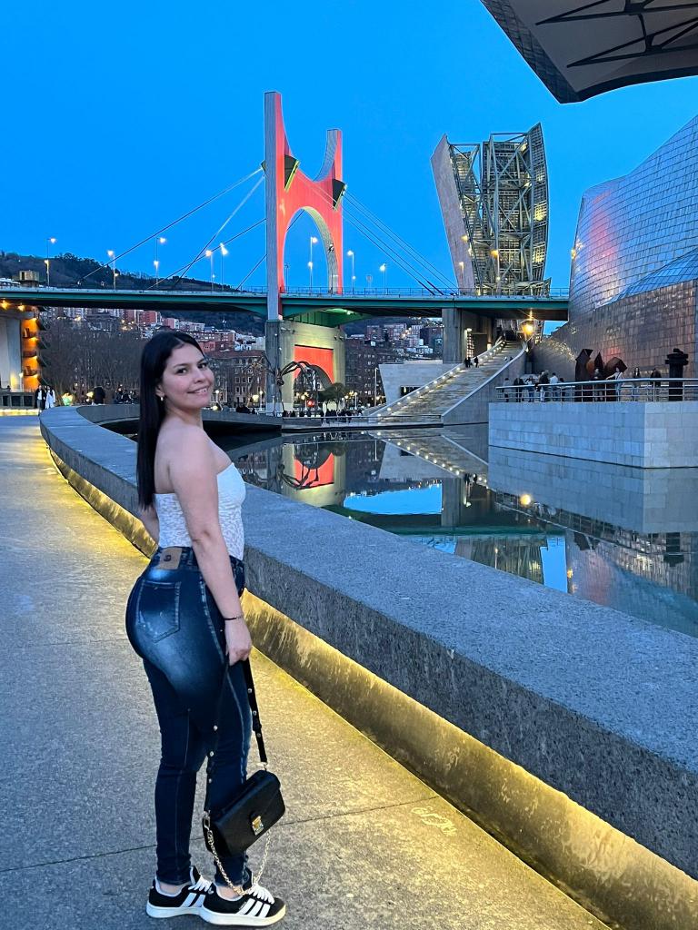 Chica busca chico en Tenerife: 