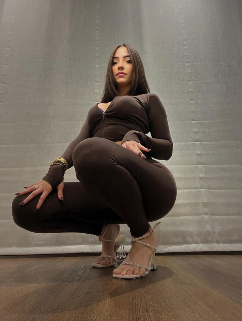 612203548: Chica busca chico en Asturias