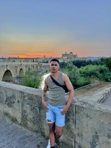 Chico busca chica en Castellón: 