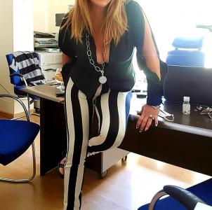 619356495: Chica busca chico en Asturias