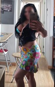 669981432: Chica busca chico en La Coruña