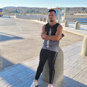 Chico busca chica en Alicante: 