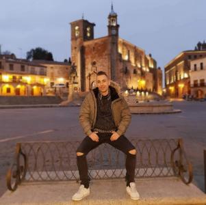 Chico busca chica en Madrid: 