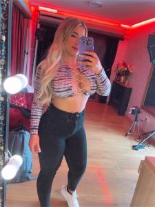 656394388: Chica busca chico en Madrid