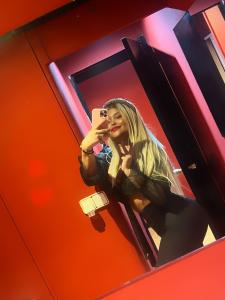 Chica busca chico en Ibiza: 