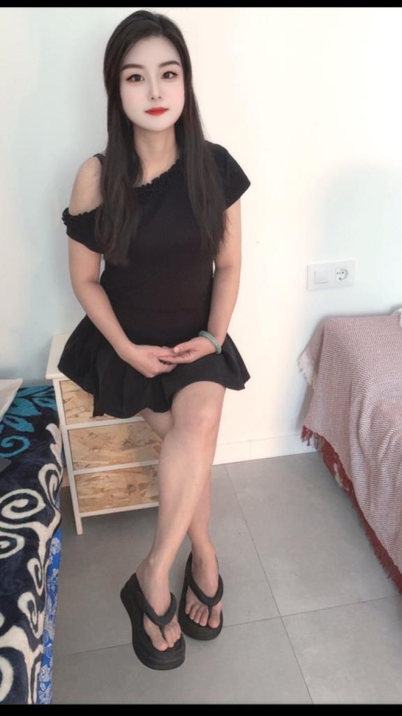 697963361: Chica busca chico en Valencia