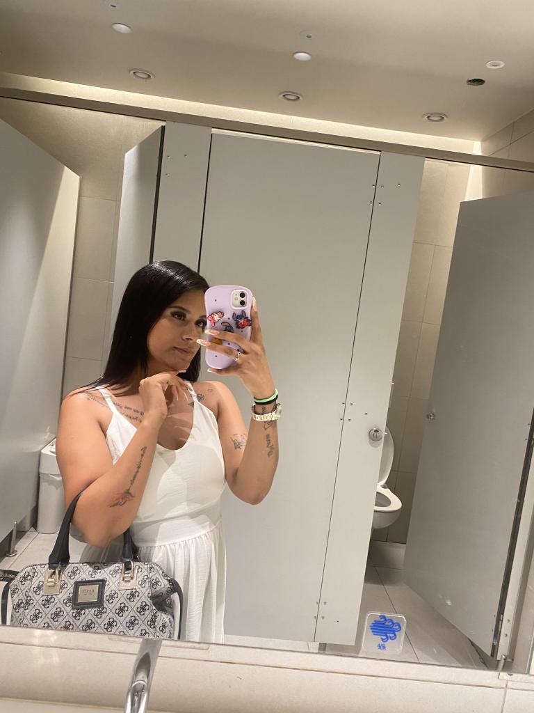 647358933: Chica busca chico en Barcelona