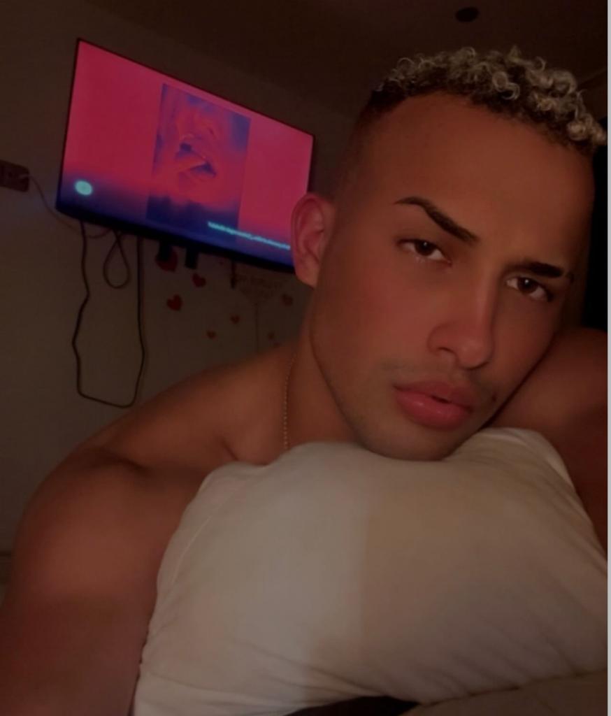 Chico busca chica en Asturias: 