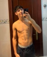 674344545: Chico busca chica en Málaga