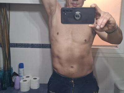 Chico busca chica en Tarragona: 