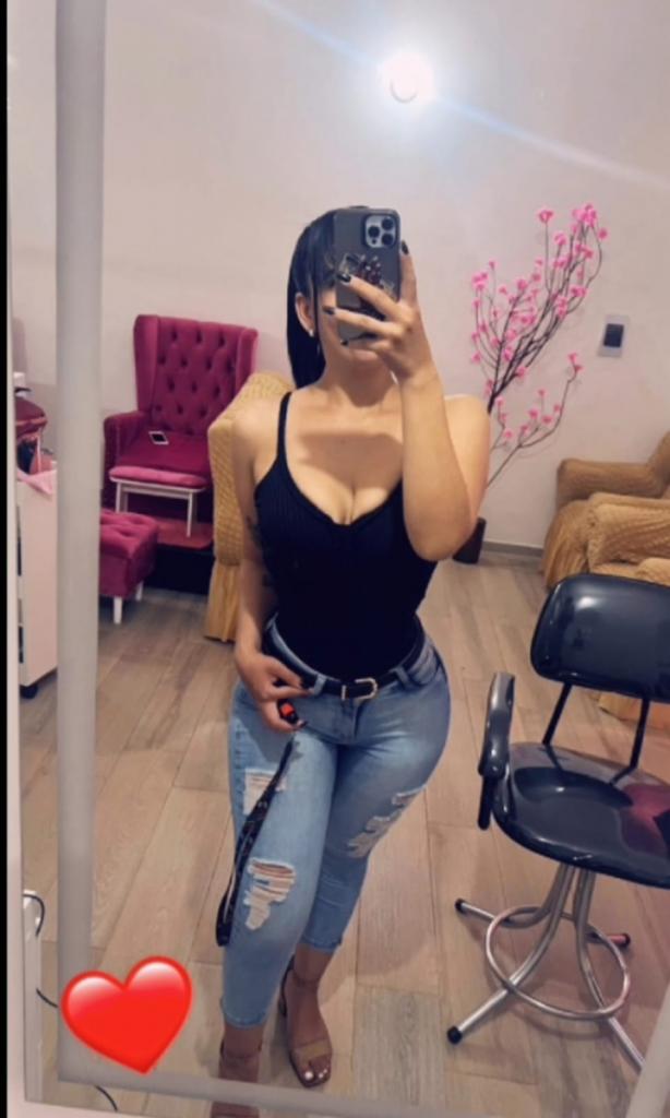 Chica busca chico en Almería: 