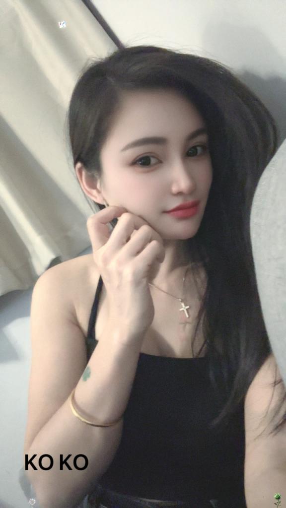 Chica busca chico en Ibiza: 