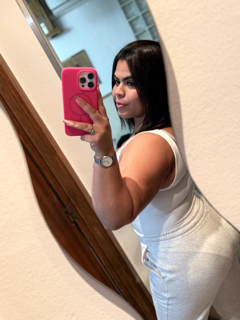 Chica busca chico en Almería: 