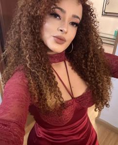 612549860: Chica busca chico en La Coruña