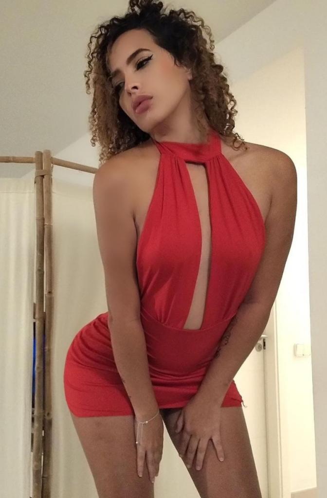 634866342: Chica busca chico en Ibiza