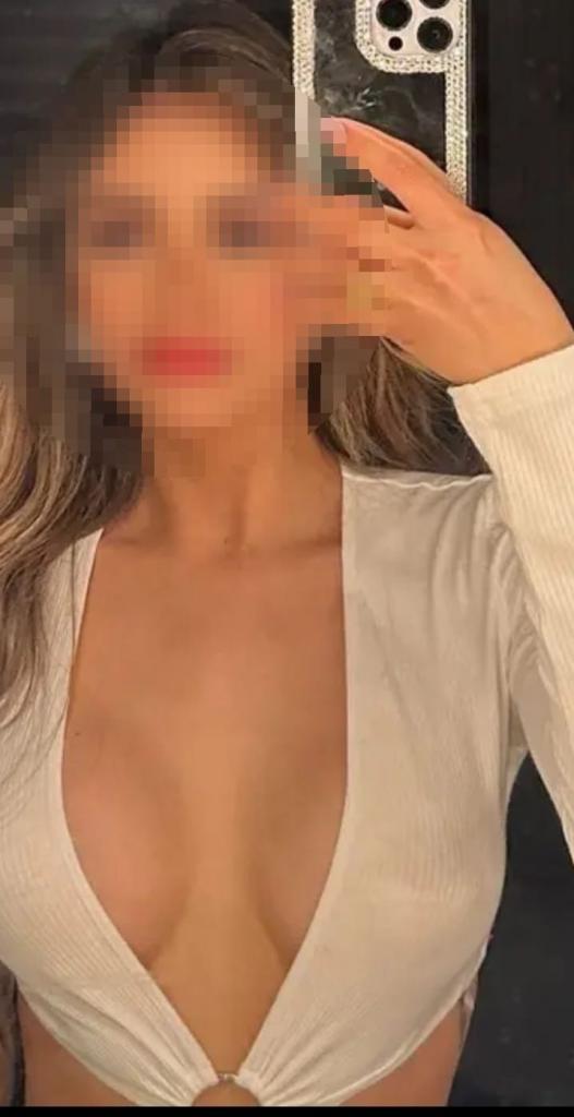 Chica busca chico en Huelva: 