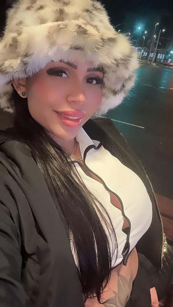 Chica busca chico en Sevilla: 