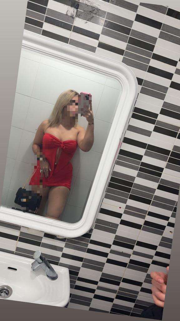 742066793: Chica busca chico en Madrid