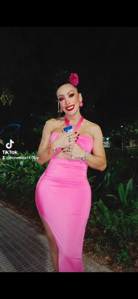 667054614: Transexual en Barcelona