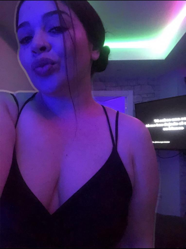 Chica busca chico en Ceuta: 